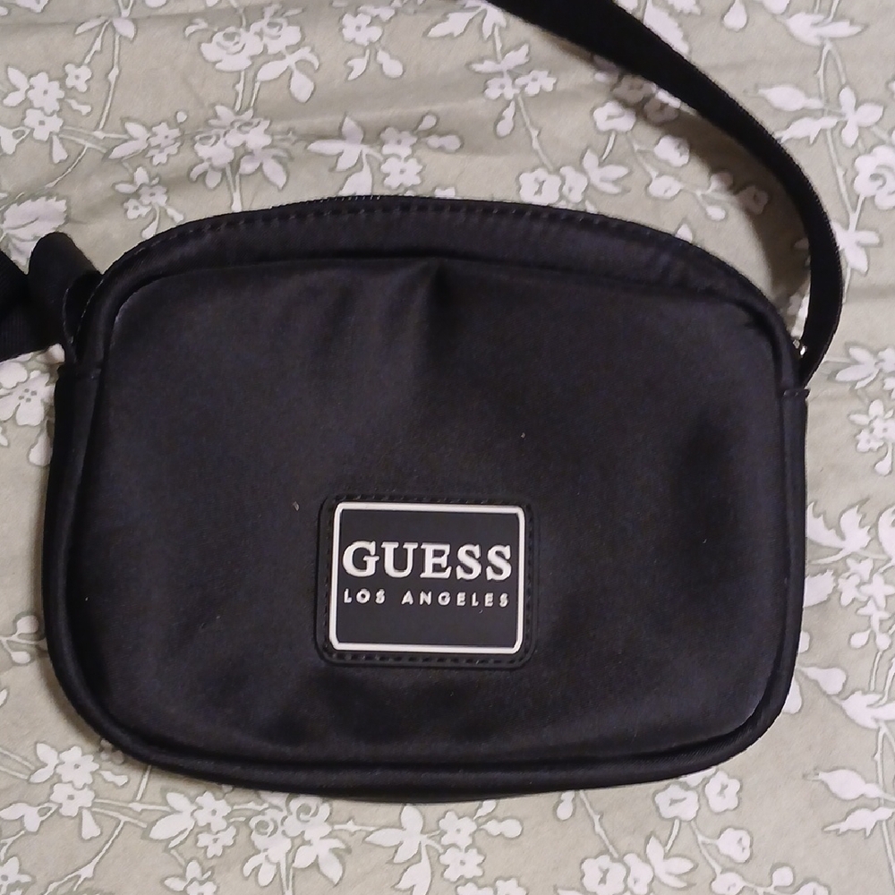 GUESS Black Belt Bag Sleek Design Compact